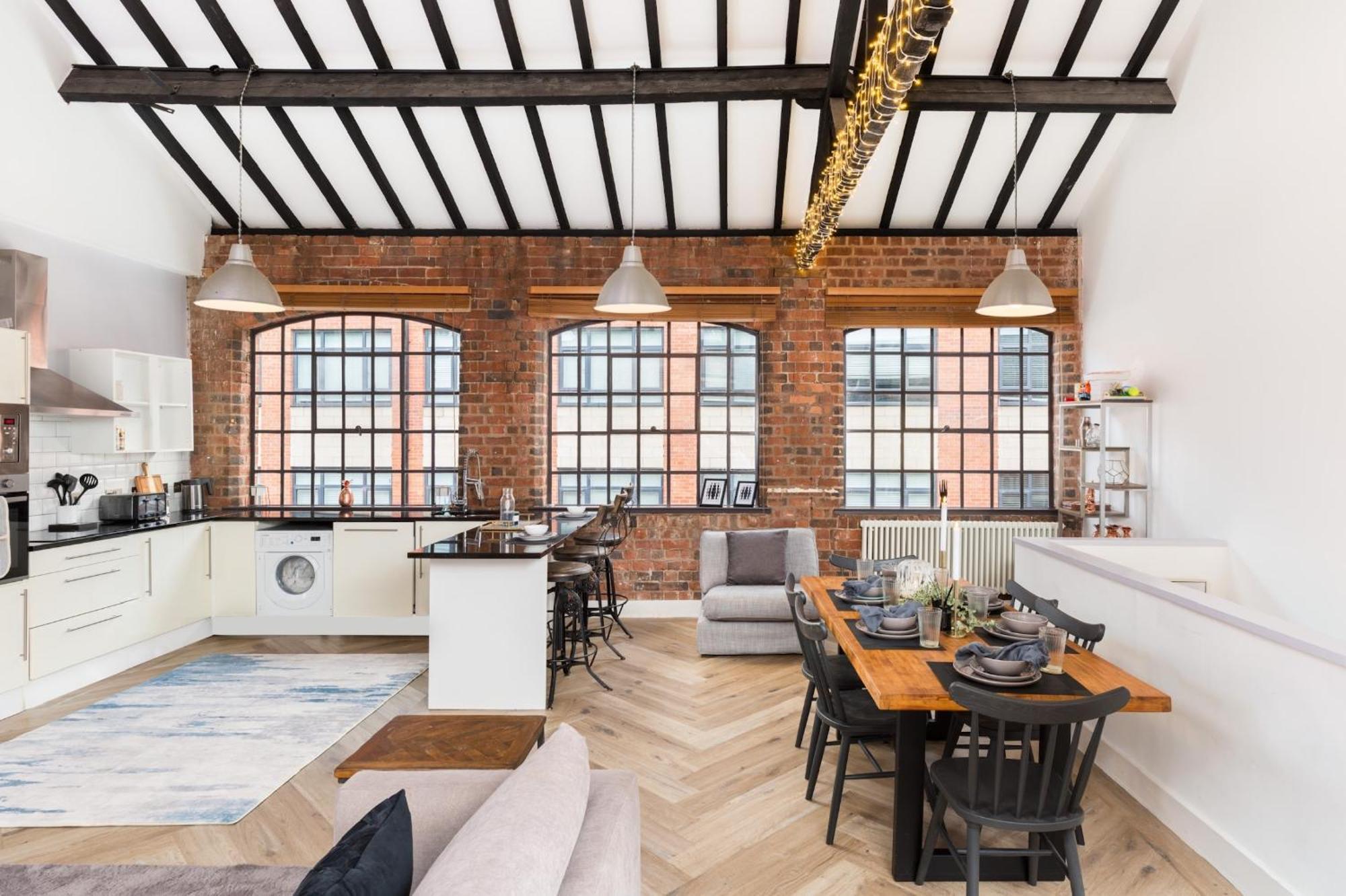 High End Luxury Townhouse In Jq, 4 Bedrooms, Flat Screen Tv In All Rooms, Free Parking, Near Birmingham City Centre Deposit Required Buitenkant foto