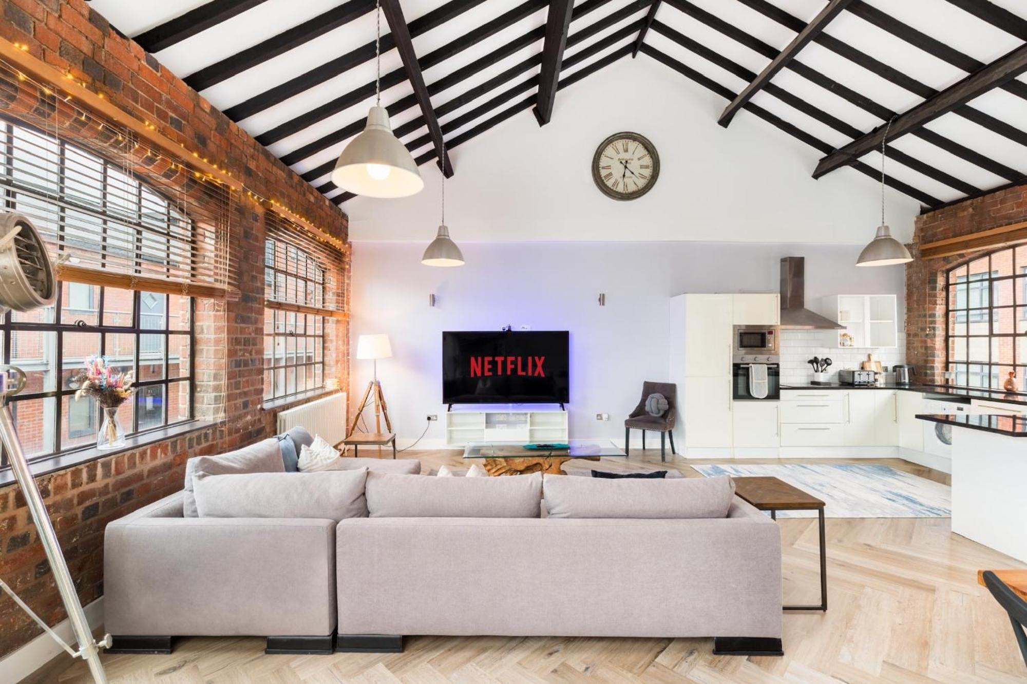 High End Luxury Townhouse In Jq, 4 Bedrooms, Flat Screen Tv In All Rooms, Free Parking, Near Birmingham City Centre Deposit Required Buitenkant foto